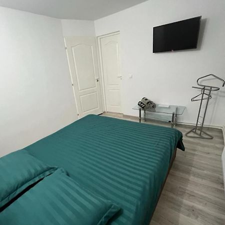 Garsoniera Casa Dragoeni, Targu Jiu Apartment Exterior foto