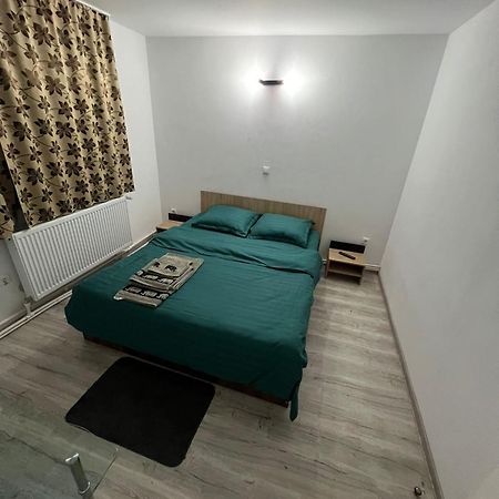 Garsoniera Casa Dragoeni, Targu Jiu Apartment Exterior foto