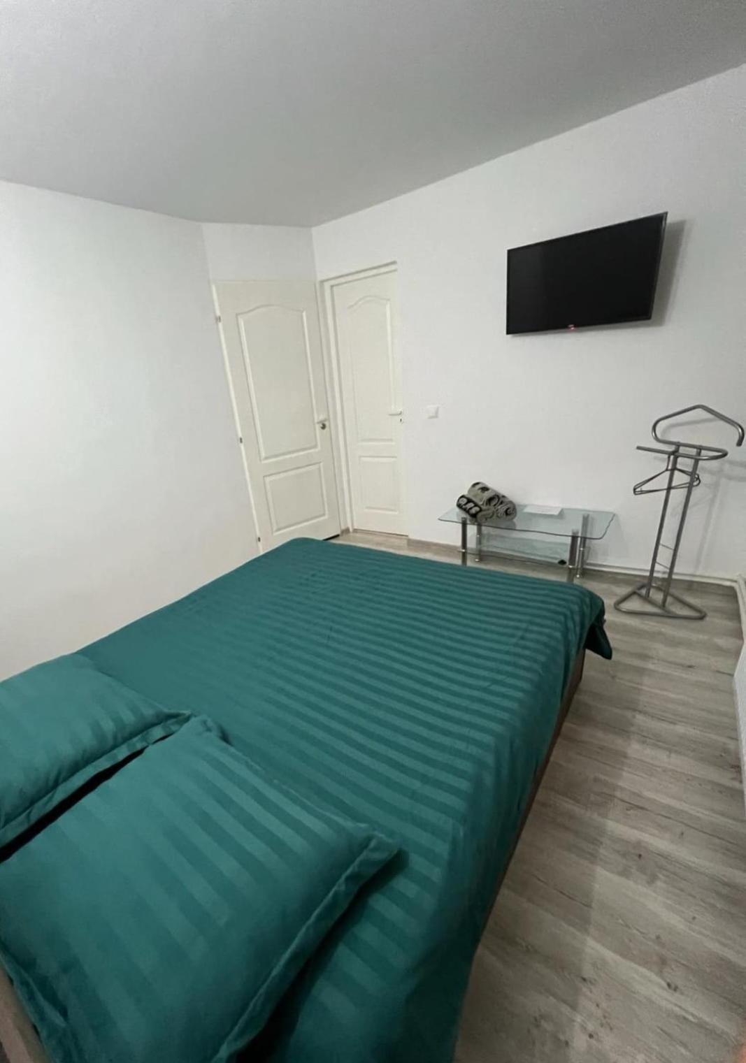 Garsoniera Casa Dragoeni, Targu Jiu Apartment Exterior foto